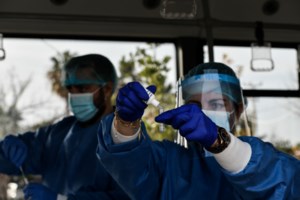 ΑΠΘ: Πιθανώς τέλη Δεκεμβρίου ήρθε στην Ελλάδα η βρετανική μετάλλαξη - Φόβοι ότι θα επικρατήσει αυτό το στέλεχος του κορονοϊού