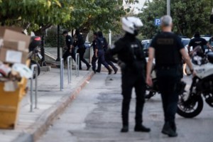 Αμπελόκηποι: "Καθαρά" τα όπλα που βρέθηκαν στο διαμέρισμα της οδού Αρκαδίας - Πού στρέφονται οι έρευνες - εικόνα 3