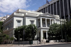 "Η Αμερική μας γ@μ@ει": Δήλωση σοκ από σύμβουλο του Ερντογάν ή απλό λάθος;