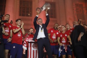 Βραβεία ΠΣΑΤ: Κορυφαίος Έλληνας αθλητής για το 2025 ο Καραλής - Κέρδισε Αντετοκούνμπο και Ντούσκο