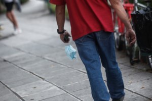 ΕΟΔΥ: Πάνω από 2.600 τεστ κορονοϊού στο κέντρο της Αθήνας - 61 βγήκαν θετικά - εικόνα 2