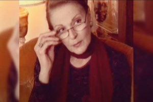 Κηδεία Αφροδίτης Γρηγοριάδου: Συντετριμμένη η κόρη της Κοραλία Καράντη μαζί με τον γιο της Εδουάρδο Καλημέρη