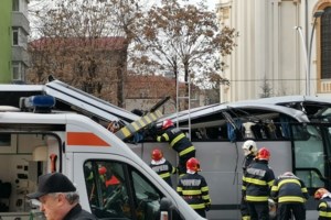 Τροχαίο στο Βουκουρέστι: Kατά των ρουμανικών αρχών και των ταξιδιωτικών γραφείων στρέφονται νομικά οι επιβάτες