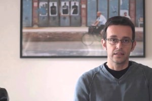 Σαλαμίνα: Ζήτησε συγγνώμη ο ιερέας που έβριζε και κλείδωσε πιστούς σε παρεκκλήσι - εικόνα 3