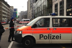 Συναγερμός στη Γερμανία: "Κατάσταση ομηρείας" σε φαρμακείο της Καρλσρούης - Οι πρώτες πληροφορίες - εικόνα 2