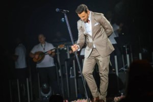 Θετικός στον κορονοϊό ο Μιχάλης Χατζηγιάννης - Τι θα γίνει με την παράσταση της Τρίτης με την Άλκηστη Πρωτοψάλτη [Βίντεο]