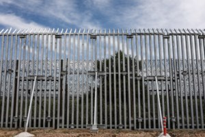 Μεταναστευτικό: Ένταση ανάμεσα σε Λονδίνο και Παρίσι - "Η βρετανική κυβέρνηση δεν έχει ακόμη πληρώσει για τη φύλαξη των συνόρων"