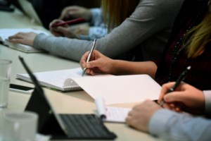 Παράταση στο Ελάχιστο Εγγυημένο Εισόδημα και στο επίδομα στέγασης