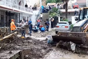 Συνεχίζεται η κακοκαιρία και τη Δευτέρα - Πού θα "χτυπήσουν" καταιγίδες και χαλαζοπτώσεις