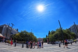 Με τι θερμοκρασίες θα φύγει ο Ιούνιος: Ζέστη για την αργία του Αγίου Πνεύματος αλλά μετά έρχεται ανάσα δροσιάς