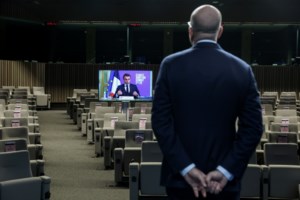 Κορονοϊός - Επίσημο: Εξι δόσεις ανά φιαλίδιο για το εμβόλιο των Pfizer/BioNTech