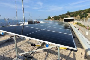 Ξυλόκαστρο: Η γη "κατάπιε" κομμάτι της παλαιάς Εθνικής Οδού Κορίνθου – Πατρών