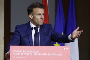 Αναβρασμός στη Γαλλία: Μαζικές διαδηλώσεις υπέρ και κατά της Λε Πεν - εικόνα 3