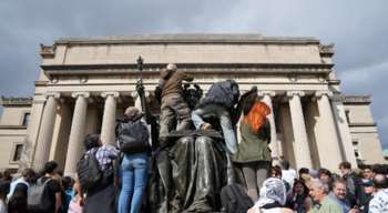 Τα πανεπιστήμια στις ΗΠΑ απαγορεύουν τον Πλάτωνα- Οι ακραίοι Ρεπουμπλικάνοι επιβάλλουν λογοκρισία σε καθηγητές και φοιτητές