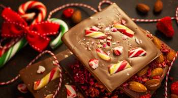Οι viral χριστουγεννιάτικες σοκολάτες που θα φτιάχνετε συνέχεια στις γιορτές - Ετοιμες σε &quot;χρόνο μηδέν&quot;