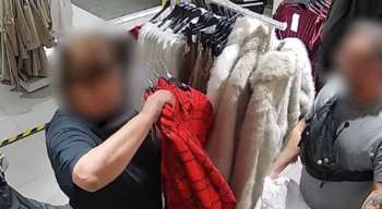 Έκλεβαν ρούχα στην Αθήνα και τα πωλούσαν στην Αλβανία: Καρέ - καρέ πώς η σπείρα &quot;ξάφριζε&quot; τα καταστήματα