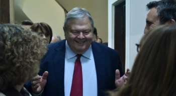 Ευάγγελος Βενιζέλος: Ο άτυπος αρχηγός της "συνταγματικής" αντιπολίτευσης- Γιατί τον βάζει απέναντι η κυβέρνηση