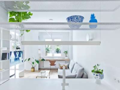 &quot;Αγάπη μου συρρίκνωσα τα τετραγωνικά&quot;: Πώς ένα διαμέρισμα 42 τετραγωνικών του &#39;67 στο Κολωνάκι πήρε καινούργια ζωή