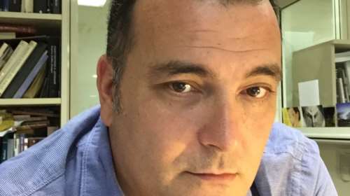 Το άγνωστο τηλεφώνημα του Κυριάκου Μητσοτάκη στον δημοσιογράφο Μαγκλίνη- Η κόρη του έχει διαγνωστεί με λευχαιμία