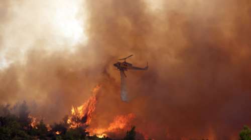 Δήμαρχος Μάνδρας: Ανεξέλεγκτη η φωτιά στα Βίλια -  Η αλλαγή του ανέμου χάλασε την προσπάθεια των προηγούμενων ωρών
