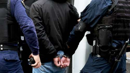 Συλλήψεις για απόπειρα δολοφονίας δύο επιβατών ΙΧ-Τους έστησαν παγίδα