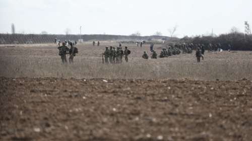 Πηγές υπ. Μετανάστευσης: &quot;Η Τουρκία προσπαθεί να πιέσει την Ελλάδα να ανοίξει τα σύνορά της&quot;