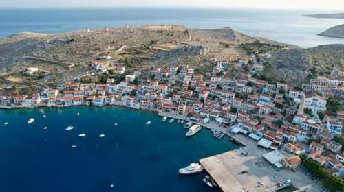 Σε ισχύ ο μειωμένος ΦΠΑ για ακόμη 19 νησιά – Τι ισχύει με παραδείγματα