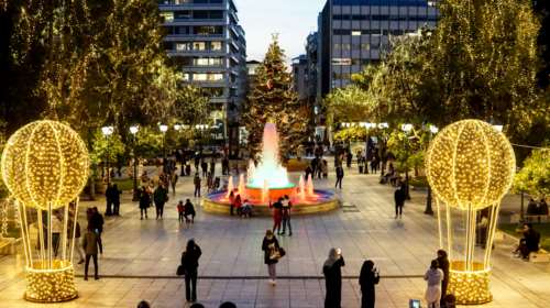 &quot;Καμπανάκι&quot; γνωστού καθηγητή φαρμακολογίας: Εάν χαλαρώσουμε θα έχουμε 2.000 - 5.000 κρούσματα τη μέρα