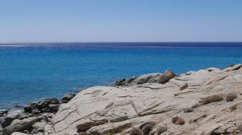 Tαχύπλοο σκάφος προσέκρουσε σε βράχια στη Σέριφο - Δύο τραυματίες