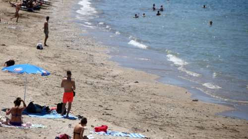 Ηλιοφάνεια και άνοδος της θερμοκρασίας- Στους 32 το θερμόμετρο στην Αθήνα