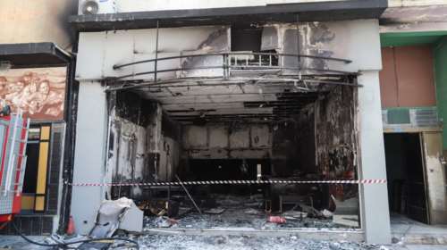 Φωτιά σε υπό κατασκευή καφετέρια στη Γλυφάδα