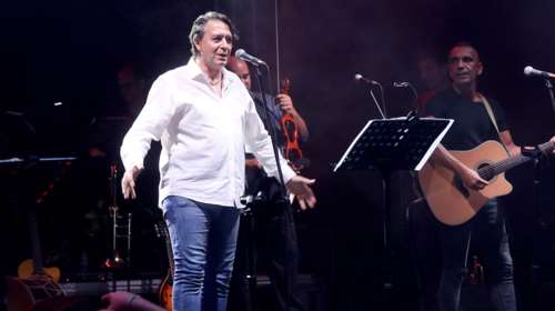 Γιάννης Κότσιρας: Το σπάνιο στιγμιότυπο με τα παιδιά του στη Σέριφο