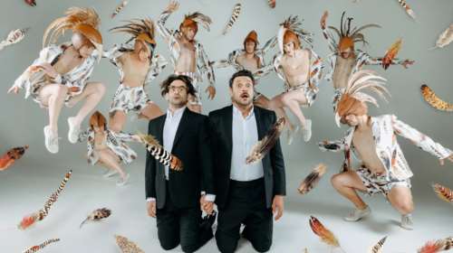 Ο Γιώργος Χρυσοστόμου και ο Οδυσσέας Παπασπηλιόπουλος μας εξηγούν γιατί οι Όρνιθες&quot; είναι μια από τις πιο ξεχωριστές κωμωδίες του καλοκαιριού