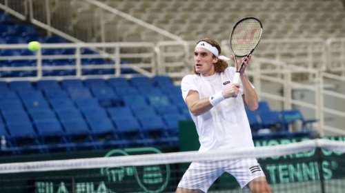 Τουρνουά Χάλε: Ο Μπαρέρ έβαλε δύσκολα στον Τσιτσιπά, αλλά ο Έλληνας προκρίθηκε με ανατροπή