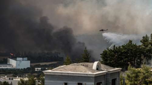 Φωτιά στη Βαρυμπόμπη: Σε κίνδυνο η ηλεκτροδότηση της Ανατολικής Αττικής - Έκτακτη σύσκεψη