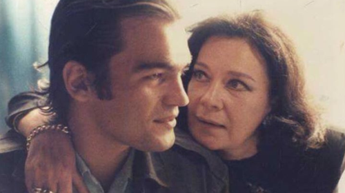 Κωνσταντίνος Καζάκος: Το εκπληκτικό πορτρέτο της Τζένης Καρέζη που έχει στο σπίτι του [Εικόνες]