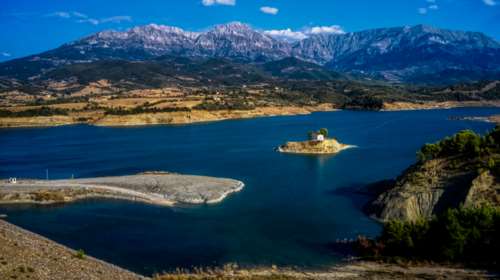 Ορχομενός: Ηλικιωμένος ανασύρθηκε από φράγμα χωρίς τις αισθήσεις του