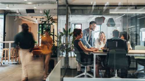 Ρεκόρ παραβάσεων της εργατικής νομοθεσίας – Τι έδειξαν οι σαρωτικοί έλεγχοι της Επιθεώρησης Εργασίας