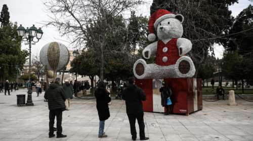 ΣΥΡΙΖΑ: &quot;Με ρεκόρ κρουσμάτων, η κυβέρνηση τώρα ανακοίνωσε μέτρα για τις 3 Ιανουαρίου&quot;