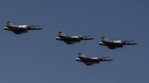 Πως τα ελληνικά F-16 &quot;έπιασαν στον ύπνο&quot; τα τουρκικά ραντάρ και έφτασαν στην Κύπρο- Αερομαχία ανοιχτά της Ρόδου