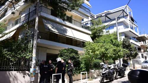 Ηλιούπολη: Σκότωσε τη μητέρα του και αυτοκτόνησε μετά από τρεις ημέρες - &quot;Κλειδί&quot; το τηλεφώνημα της γιαγιάς