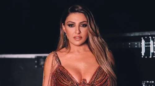 Έλενα Παπαρίζου: Το ανατολίτικο άρωμα που φορά εδώ και χρόνια