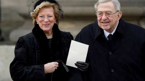 Κρυφή δημοσκόπηση: Τι λέει η βάση της ΝΔ για την κηδεία του τέως βασιλιά