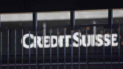 Financial Times: Η ομοσπονδιακή εισαγγελία της Ελβετίας ερευνά την εξαγορά της τράπεζας Credit Suisse