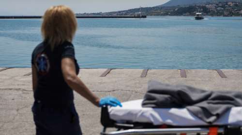 Χαλκιδική: Δίχρονο αγοράκι λιποθύμησε μέσα στη θάλασσα – Συνελήφθη ο πατέρας του