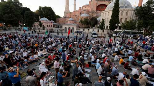 Νέα πρόκληση: Σχέδια για τηλεοπτική μετάδοση της προσευχής κάθε Παρασκευή από την Αγία Σοφία