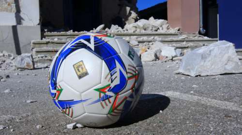 Ελασσόνα: 15 λεπτά πριν τον σεισμό οι μαθητές έκαναν άσκηση ετοιμότητας- Συγκλονιστική περιγραφή από τη δασκάλα [Βίντεο]