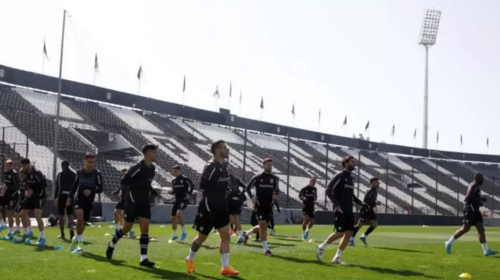 ΠΑΟΚ: Επεισόδια έξω από το ξενοδοχείο των μελών της διοίκησης