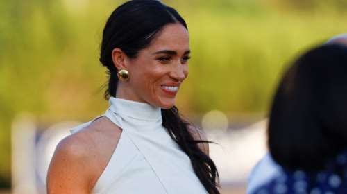 Μέγκαν Μαρκλ: Η φούστα-παρεό της &quot;έσπασε&quot; το βασιλικό πρωτόκολλο