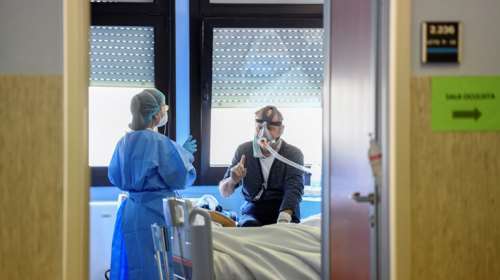 Κορονοϊός: Ανάρτηση Μόσιαλου με το σπαρακτικό αντίο Ιταλού παρουσιαστή - Έχασε τους γονείς του